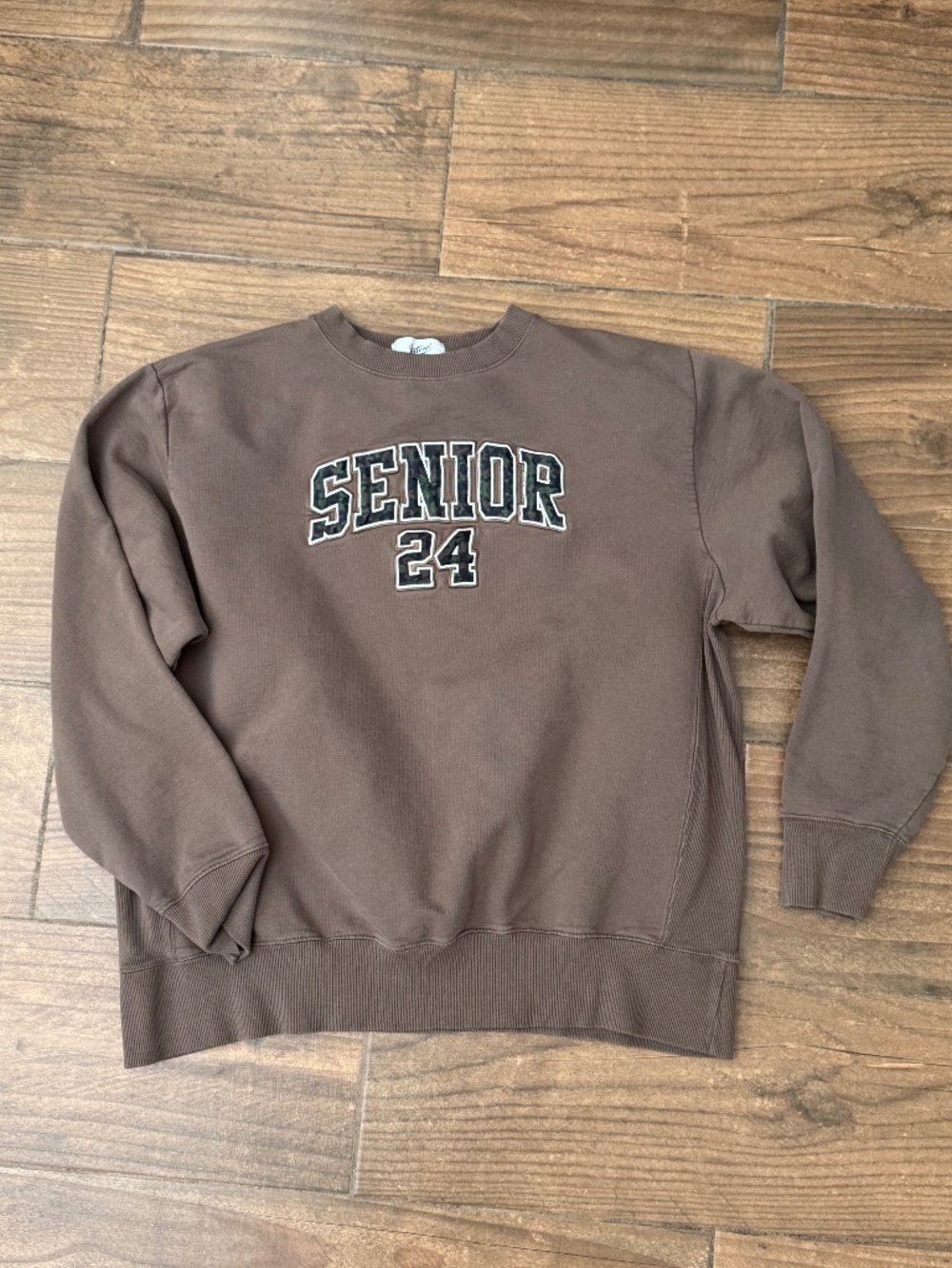 Jostens Senior Class of 2024 Brown Camo Embroidered Sweatshirt – Men's XL